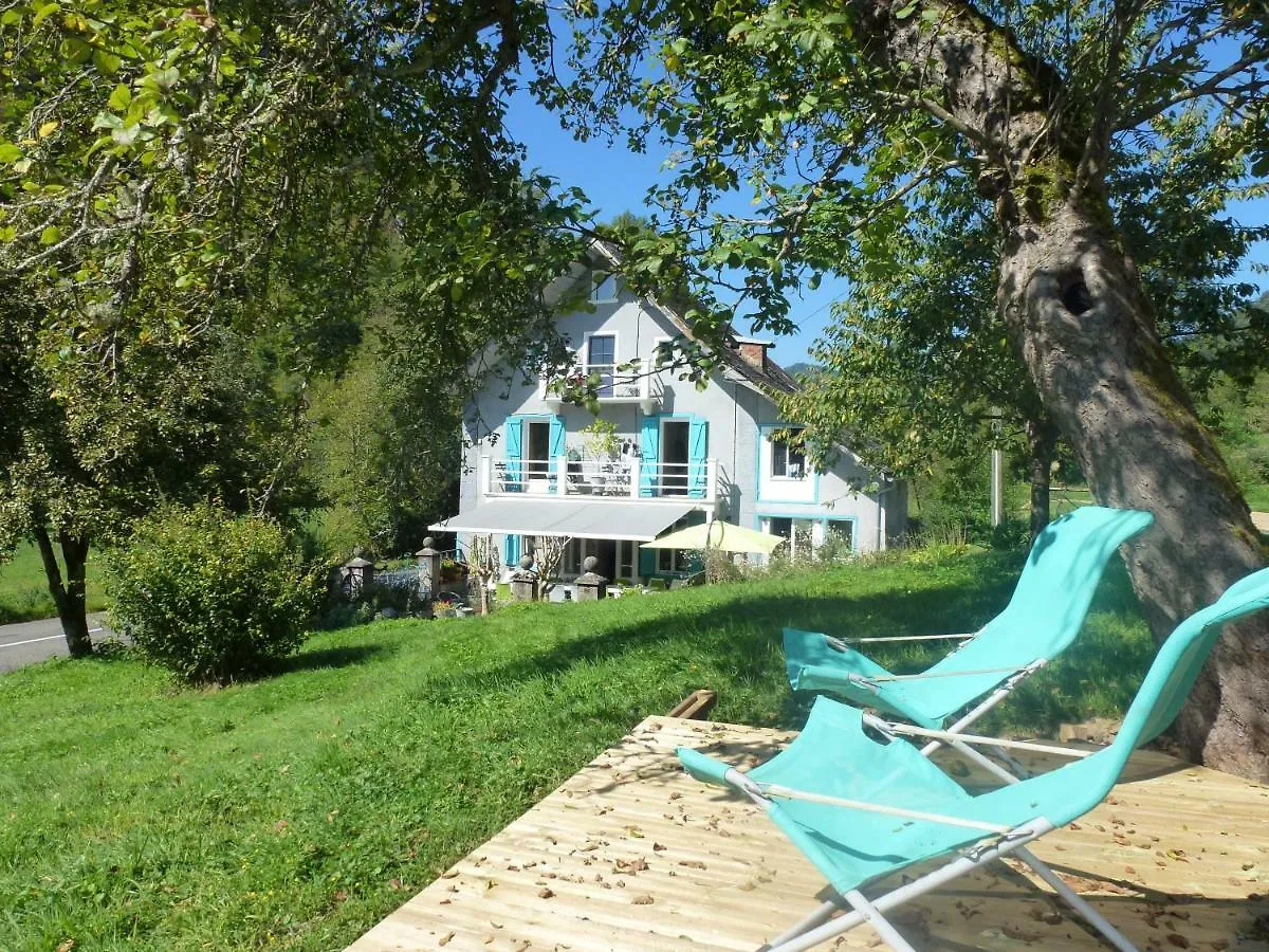 Les Deux Velos Chambres D'Hotes-Table D'Hotes Biert Hotel